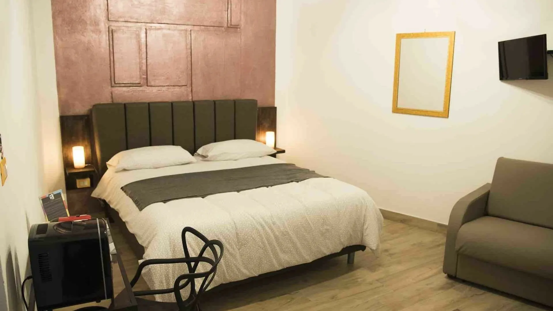 Bhome Fashion Suite Naples Bed & Breakfast